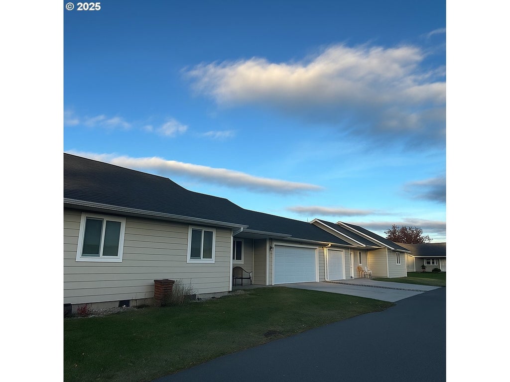 3060 Elm St, Baker City