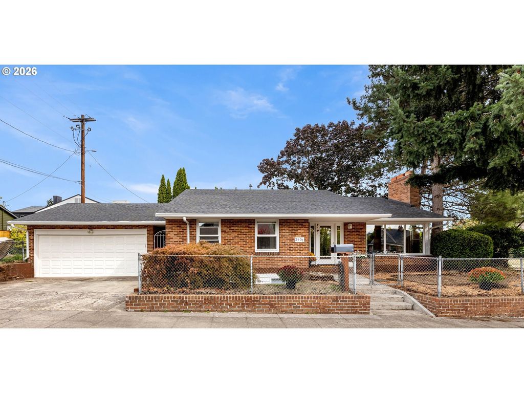 2701 Washington St, Vancouver