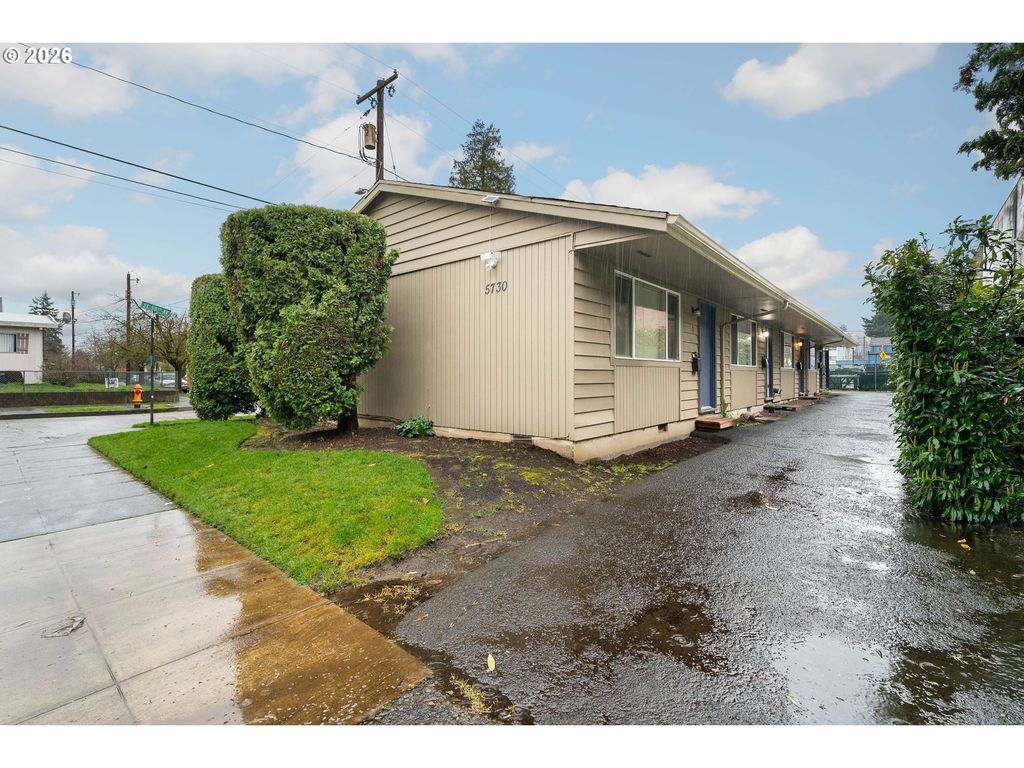 5730 Se Center St, Portland