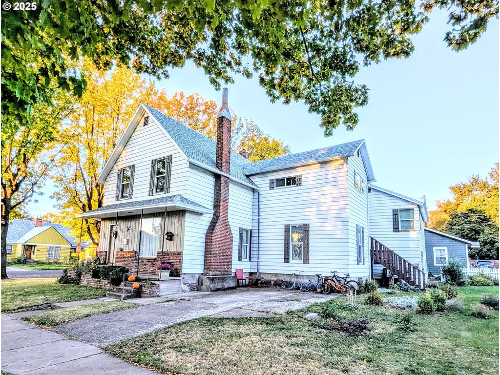 1802 3rd St, La Grande