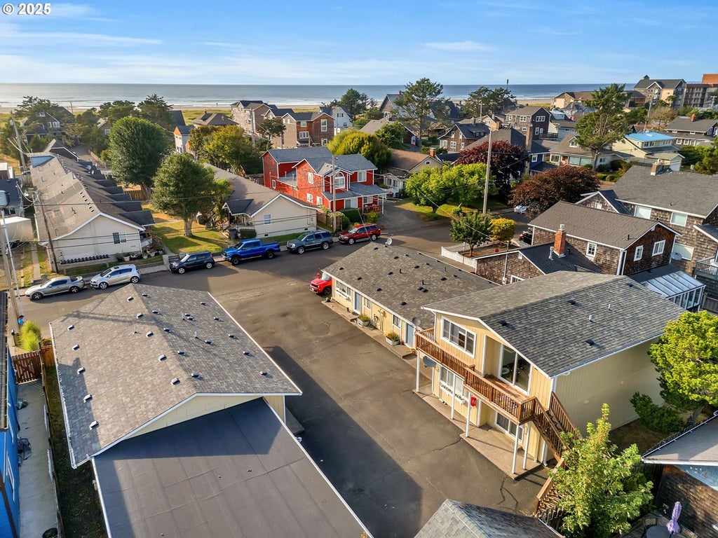 981 S Columbia St, Seaside