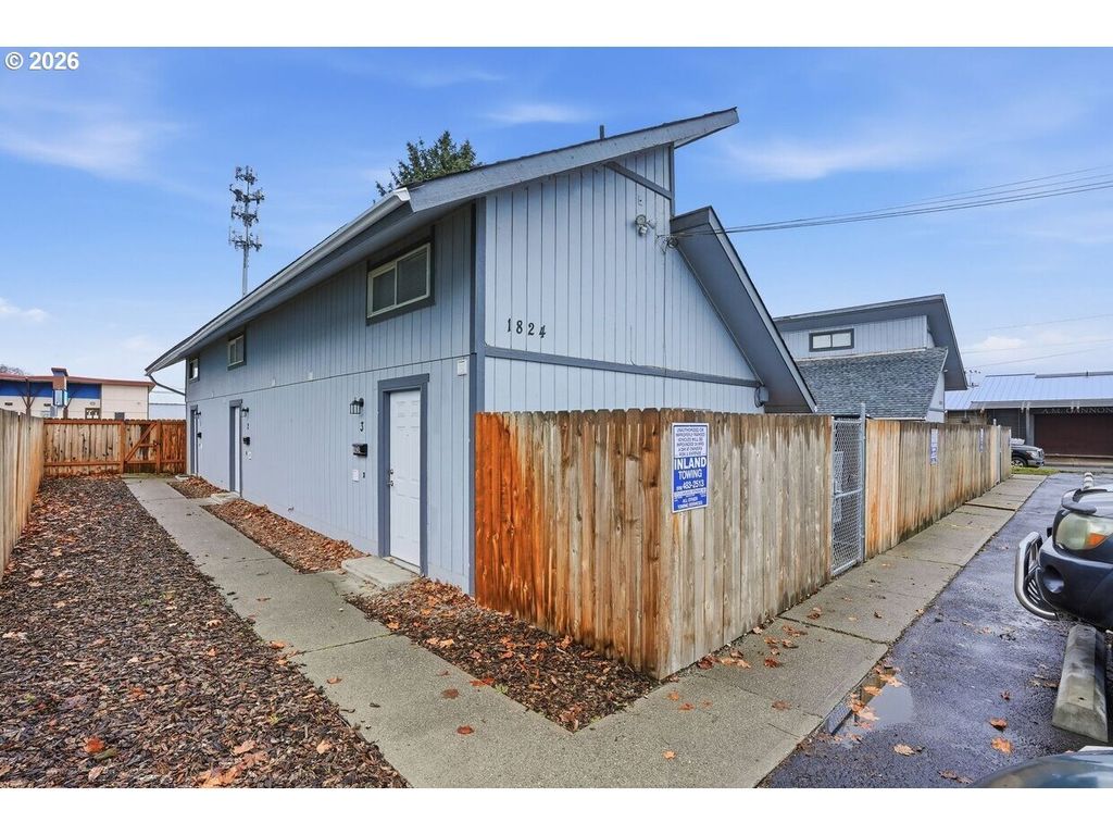 1830 W Maxwell Ave, Spokane