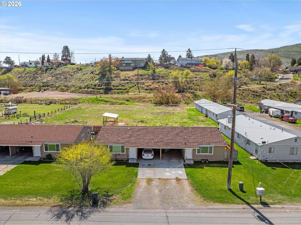 2735 2745 Myrtle St, Baker City