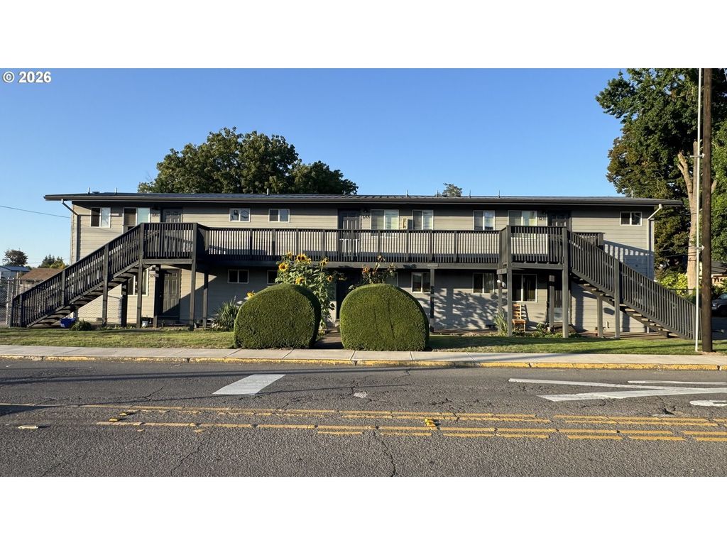 1207 D St, Salem