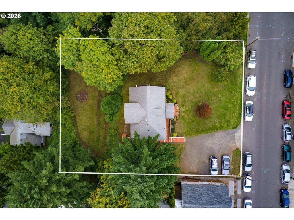909 Sw Gaines St, Portland
