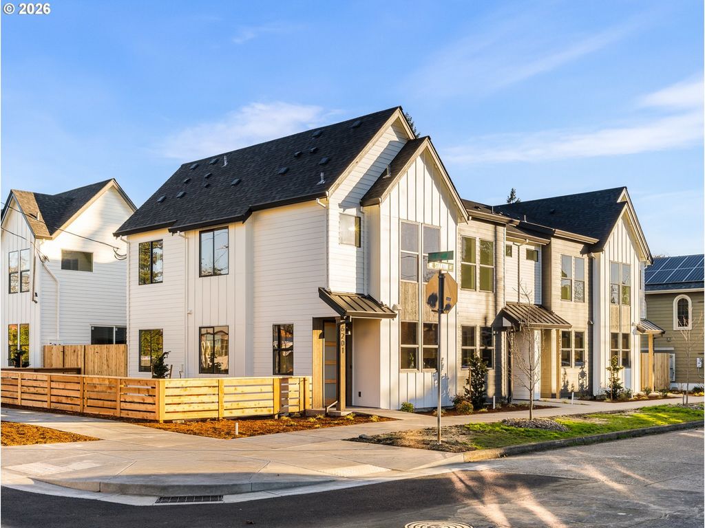 2892 Ne 61st Ave, Portland