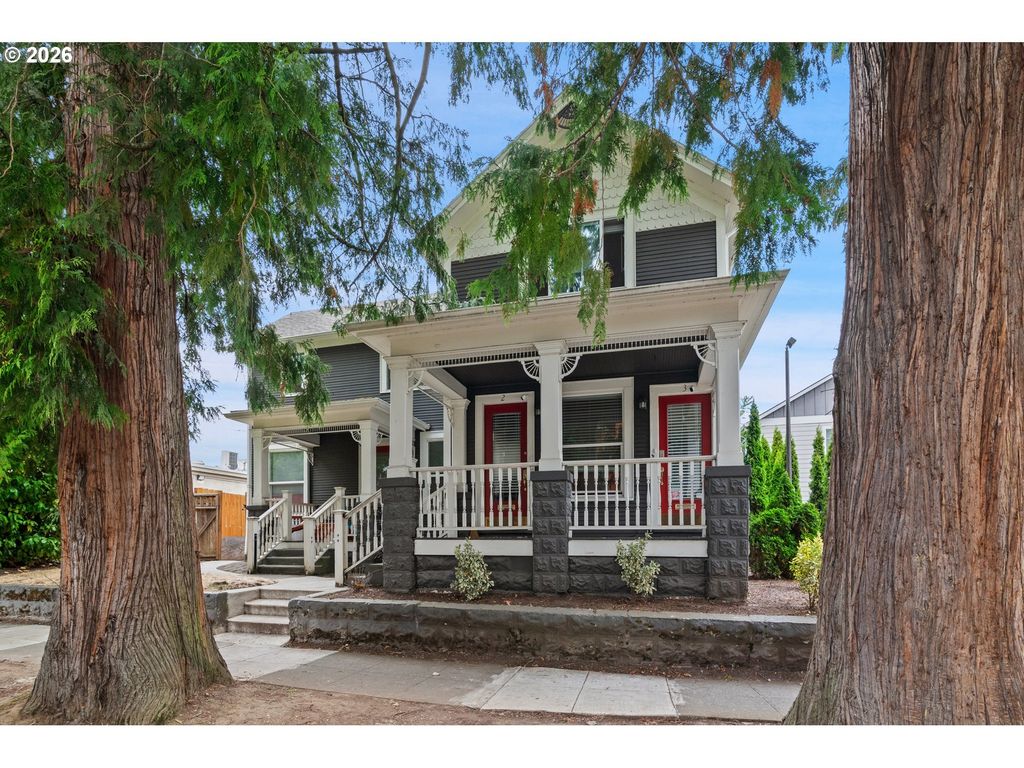 7521 N Gloucester Ave N, Portland