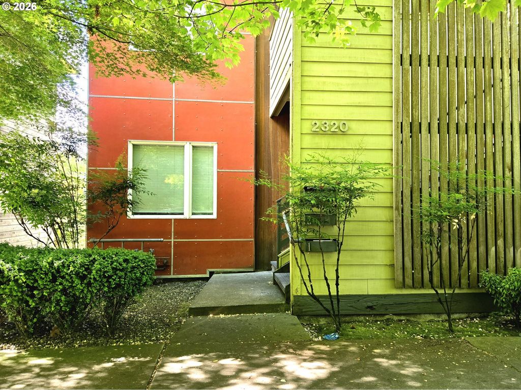 2320 Se Morrison St, Portland
