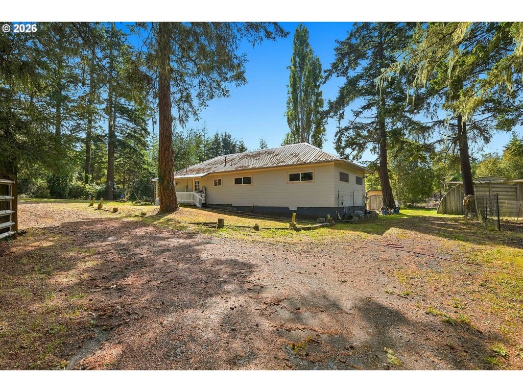 1040 Jefferson St, Coos Bay