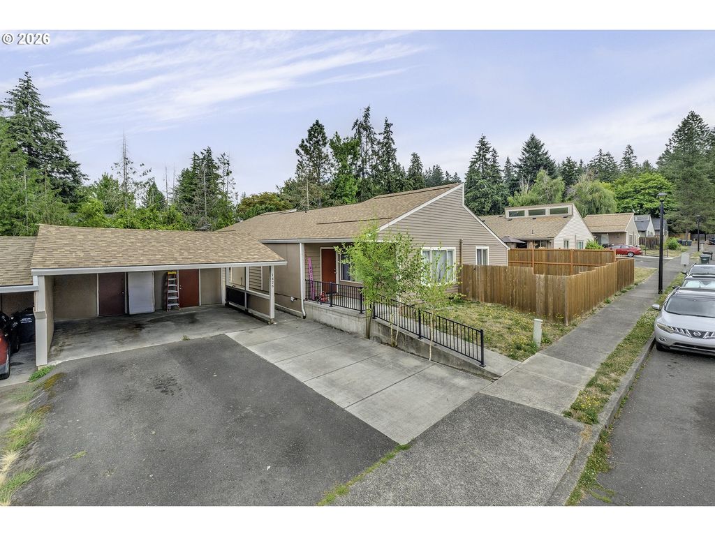 1426 Village Park Pl, West Linn