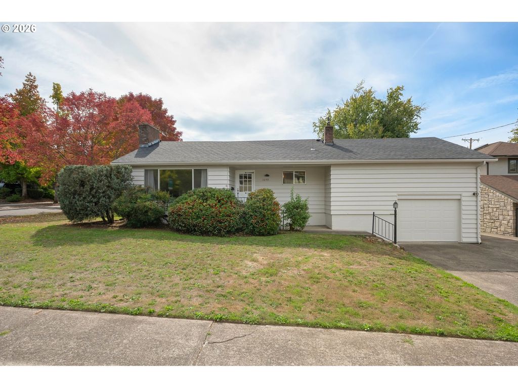 1090 E 28th Ave, Eugene