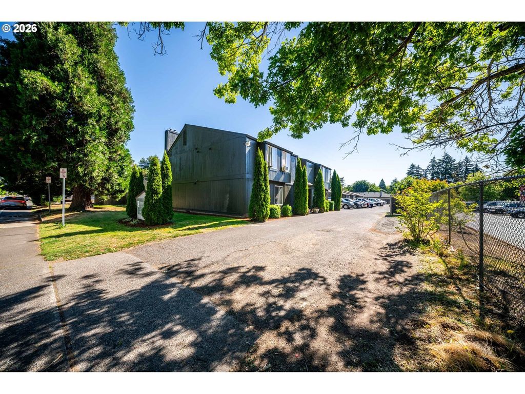1046 Ne 17th Ave, Hillsboro