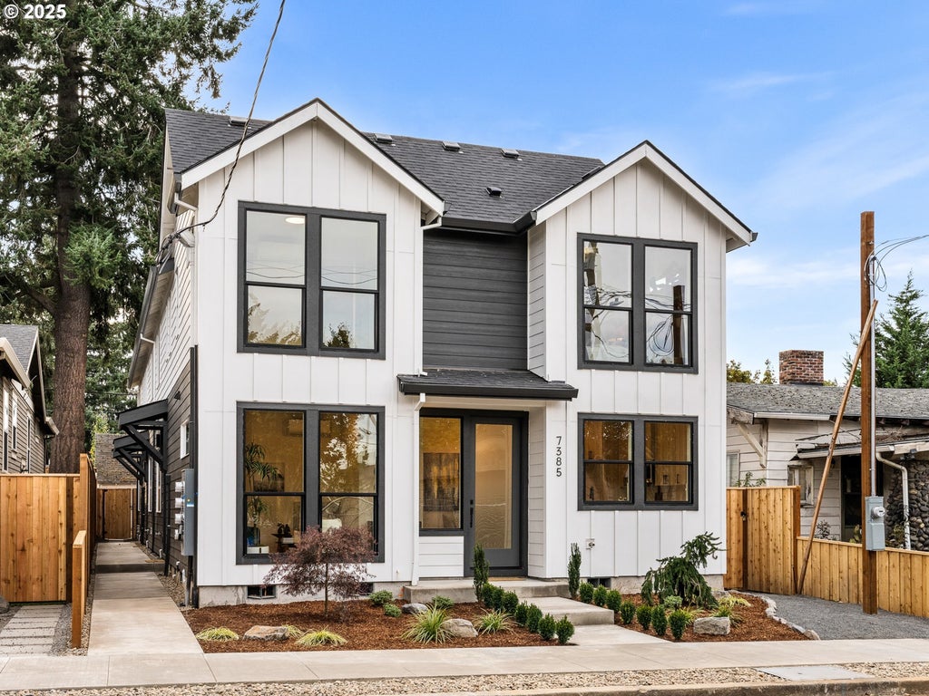 7387 N Mobile Ave, Portland