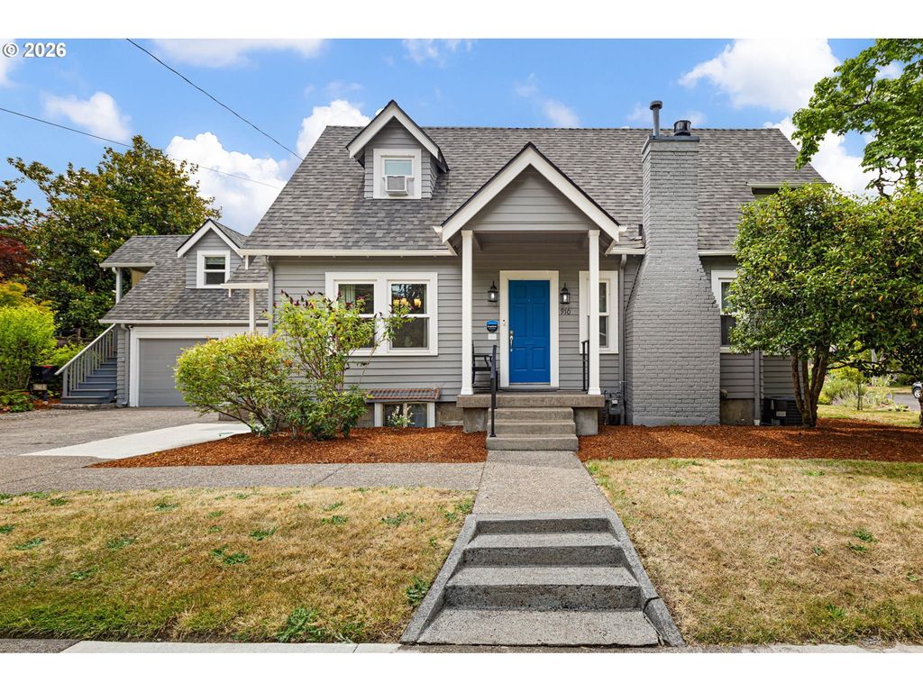 910 E 22nd Ave, Eugene