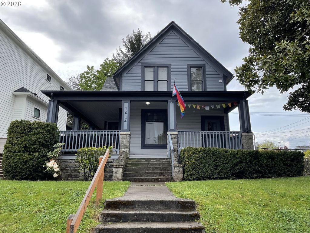 1614 Kauffman Ave, Vancouver