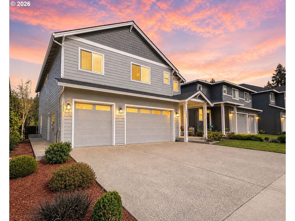 1048 Ne Regan Hill Loop, Estacada