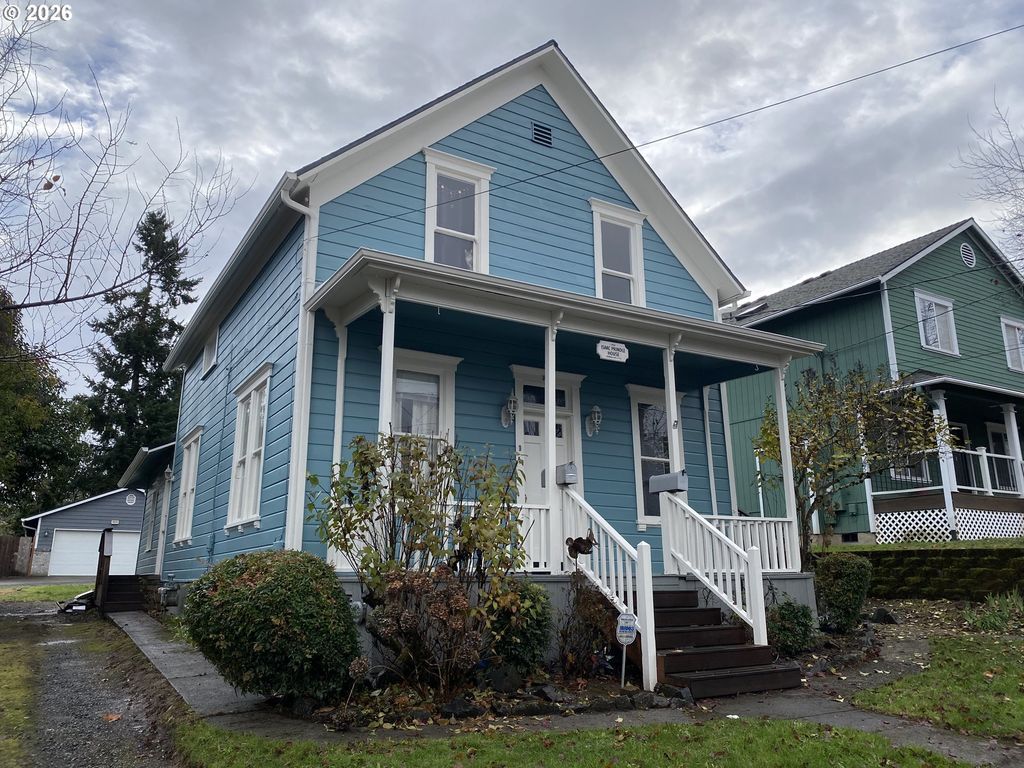 1014 Taylor St, Oregon City