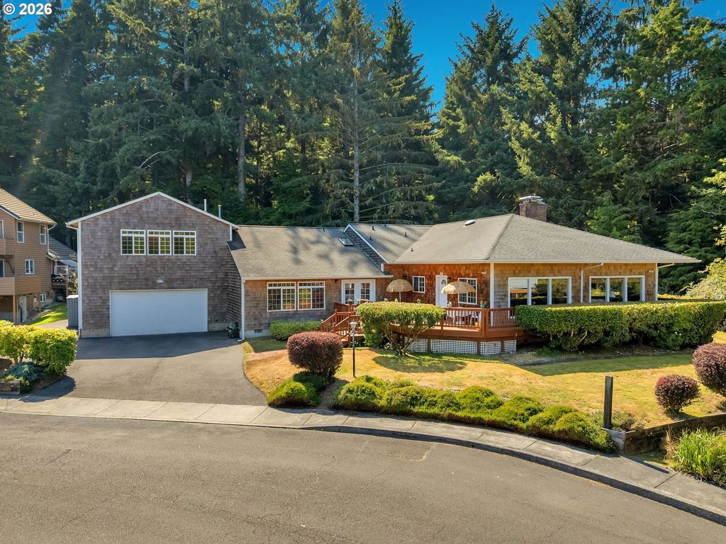 3260 Bayview Ter, Seaside