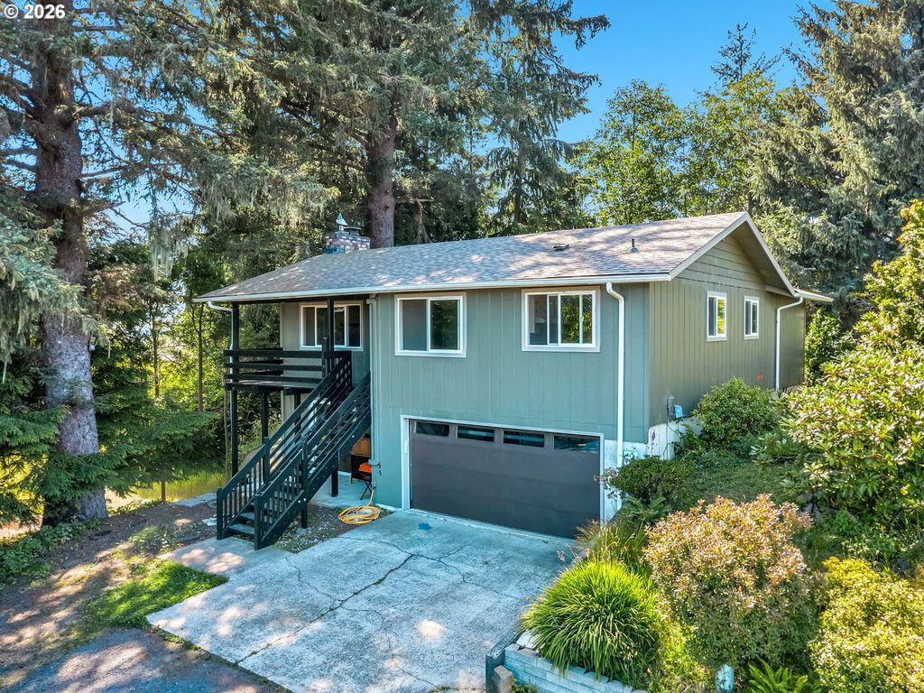 343 Cumberland St, Astoria