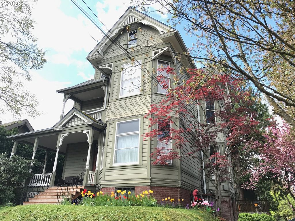 35 Ne 22nd Ave, Portland