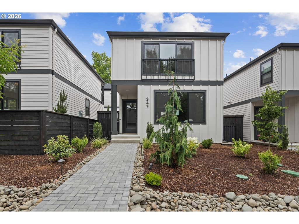 247 E Ave, Lake Oswego