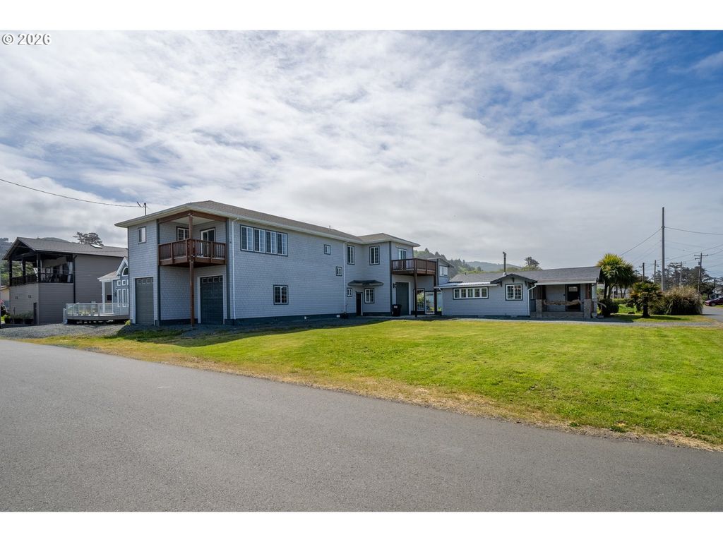 114 S Beacon St, Rockaway Beach