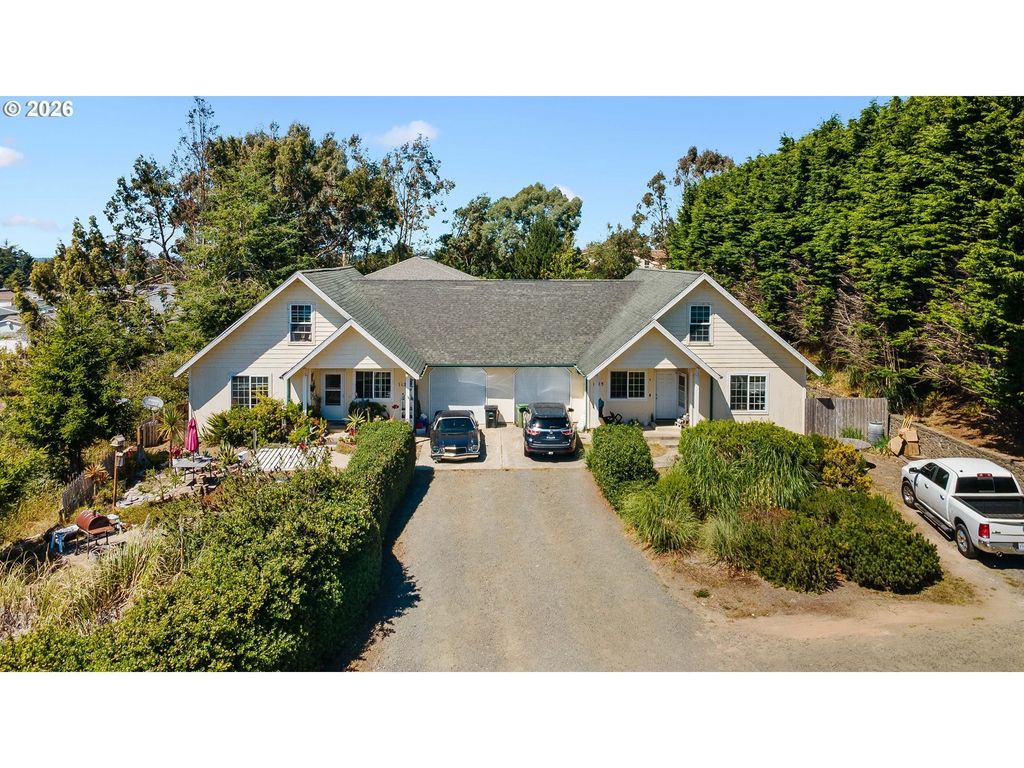 1123 S Morrison St, Coos Bay