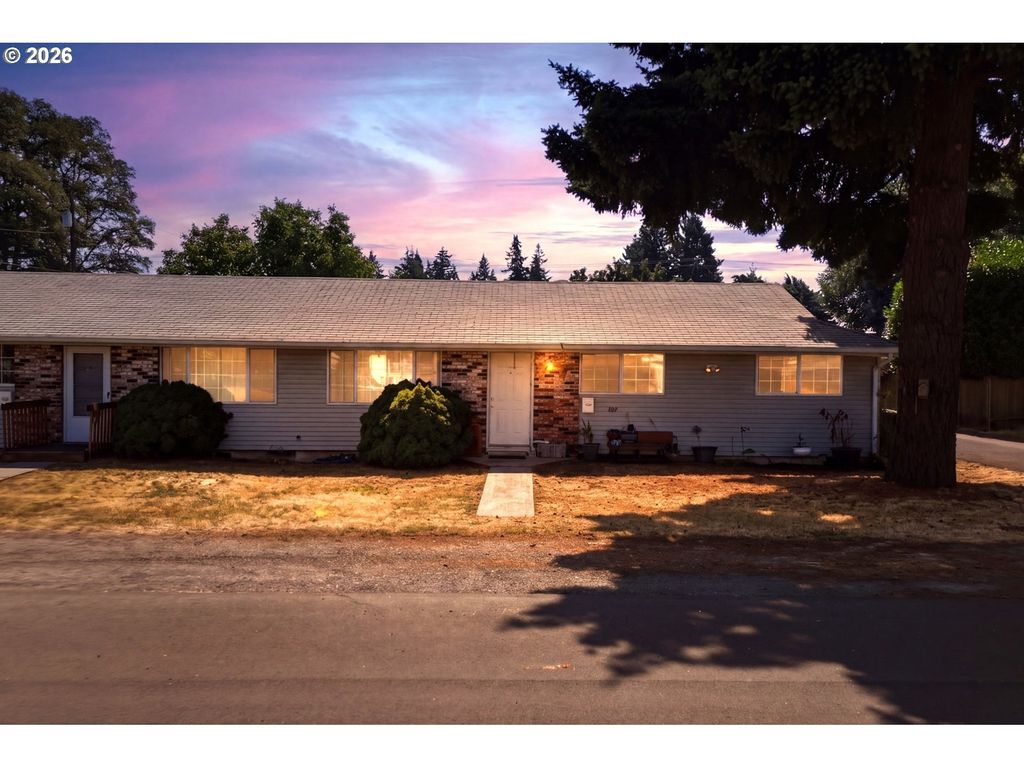 1107 E 30th St, Vancouver