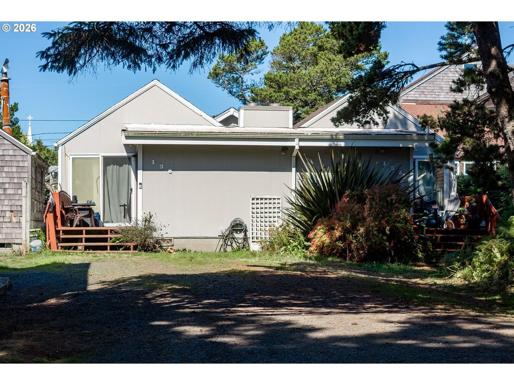 138 E Jefferson, Cannon Beach