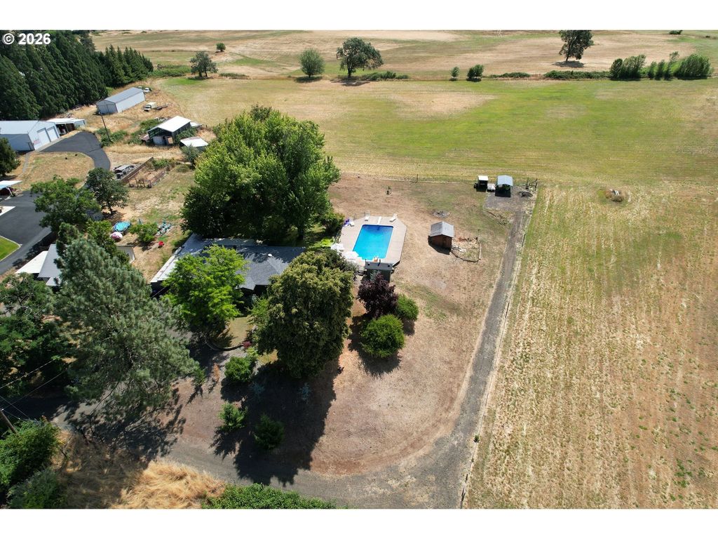 911 Harlan St, Roseburg