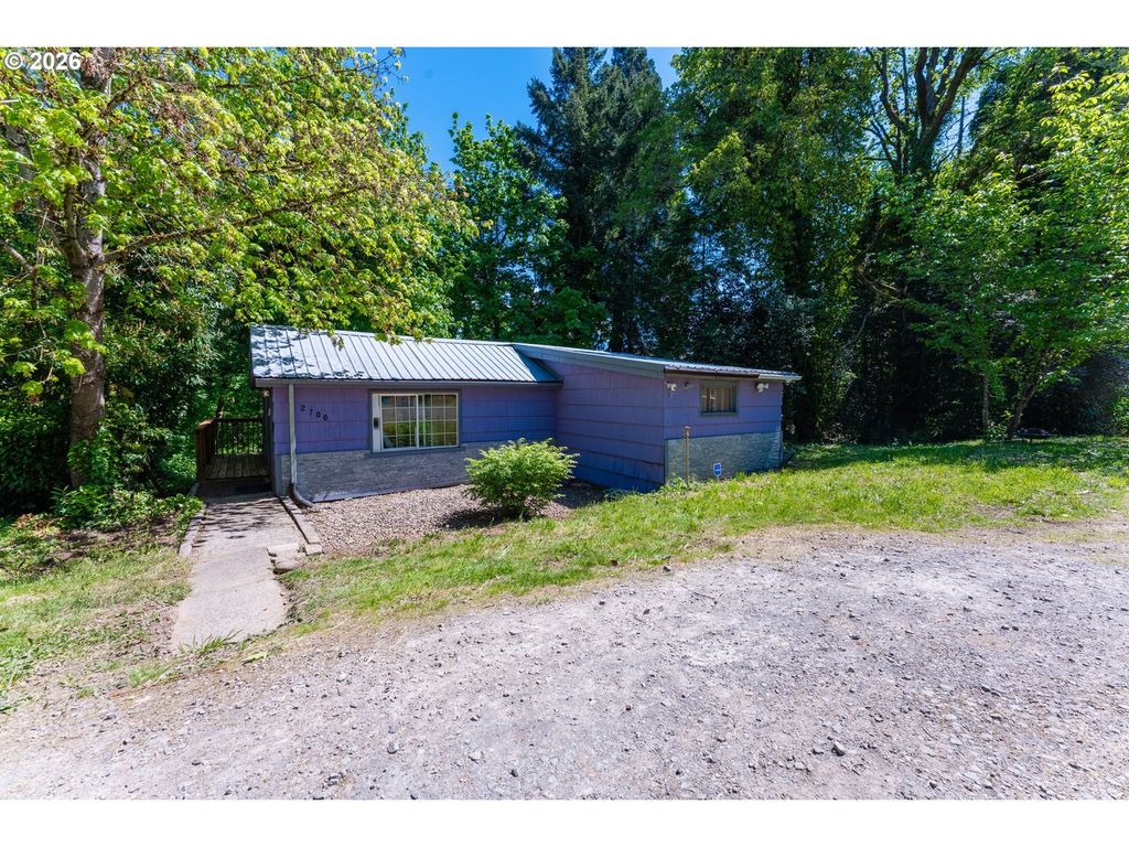 2700 Underhill Ln, West Linn