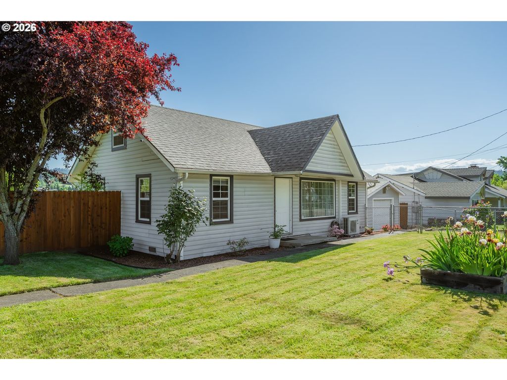 2205 Landers Ave, Roseburg