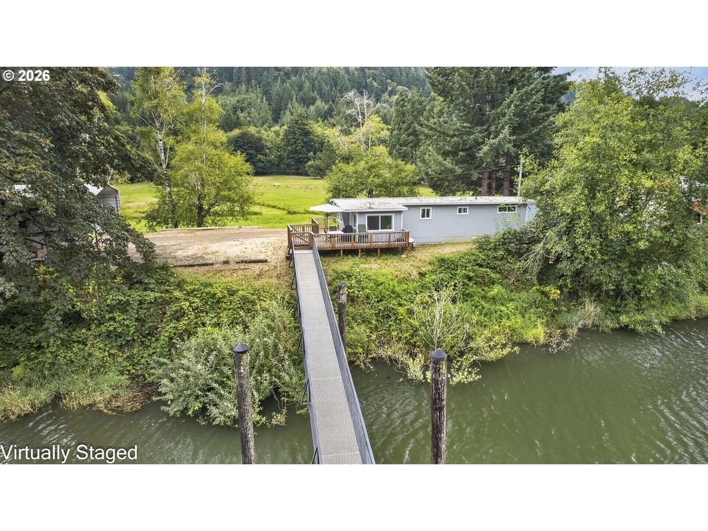 10213 Sweet Creek Rd, Mapleton