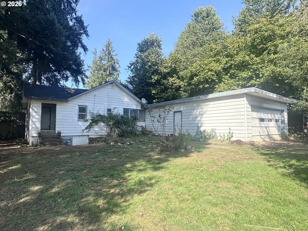 1630 S 12th St, Cottage Grove