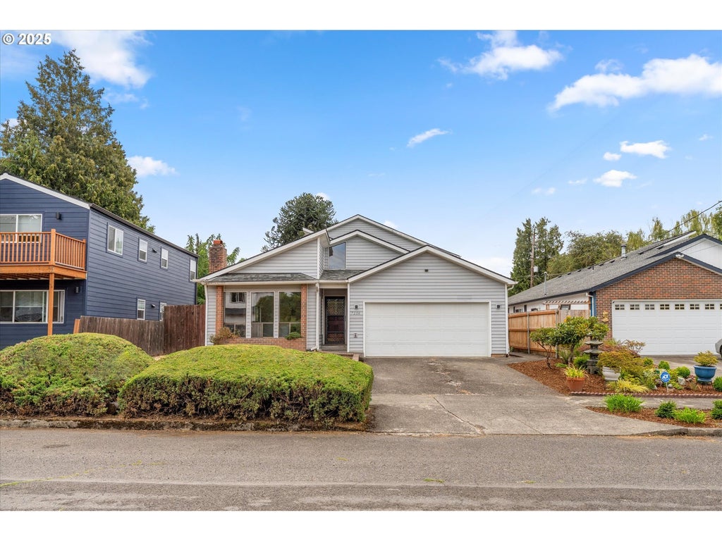 7206 N Amherst St, Portland