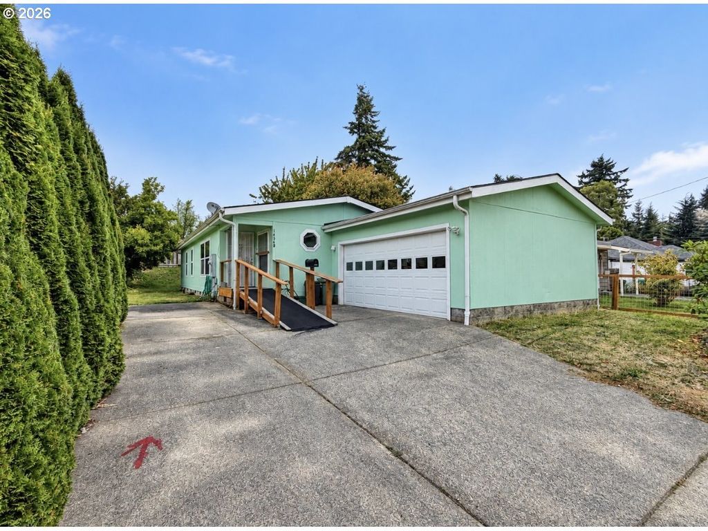1454 Myrtle Ave, Coos Bay