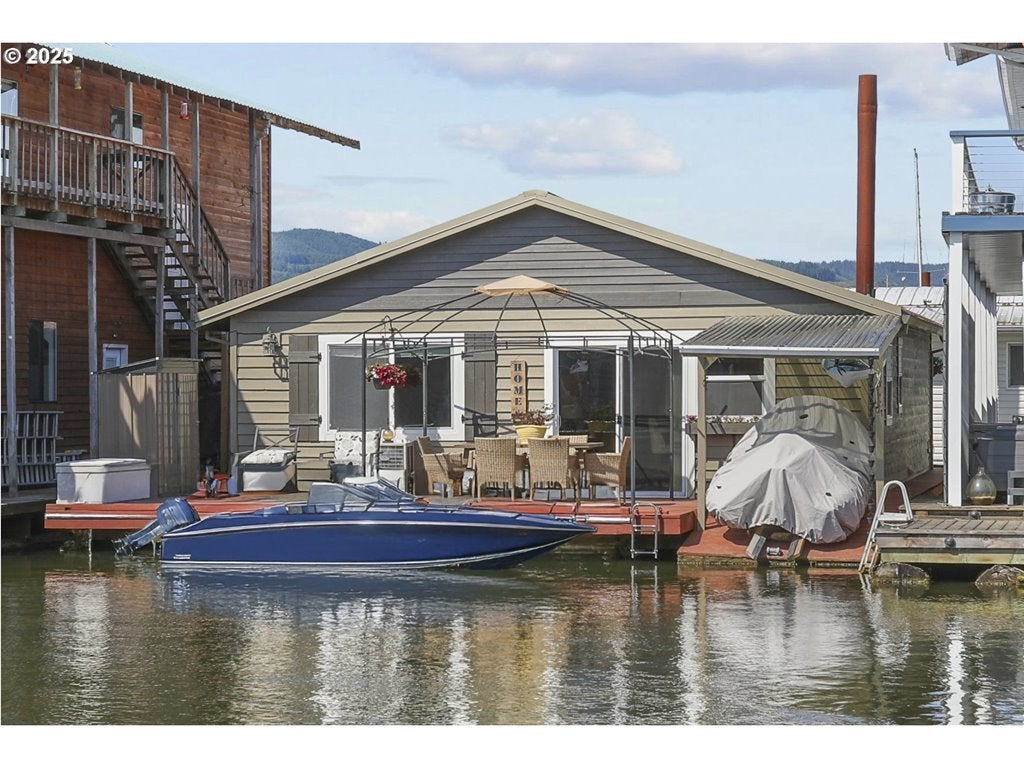 50990 Dike Rd B3, Scappoose