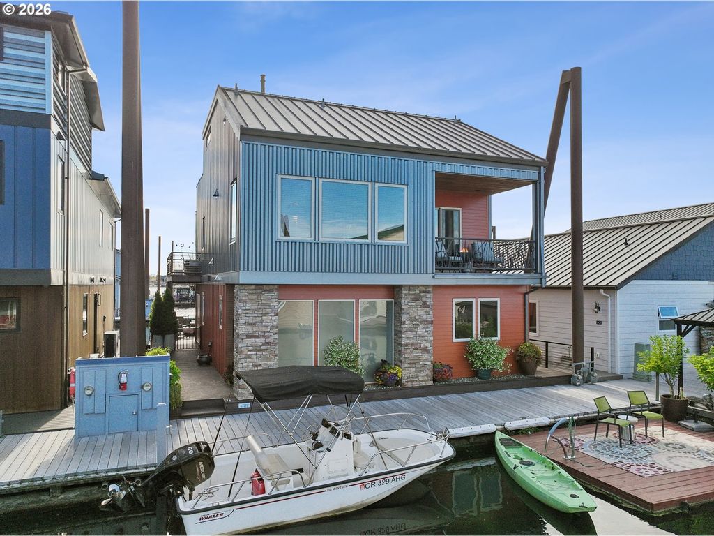 18525 Ne Marine Dr D-2, Portland