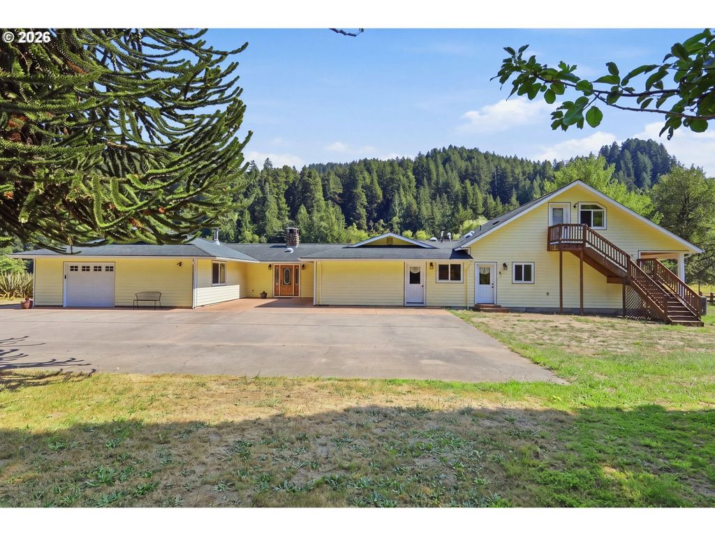 8820 North Fork Siuslaw Rd, Florence