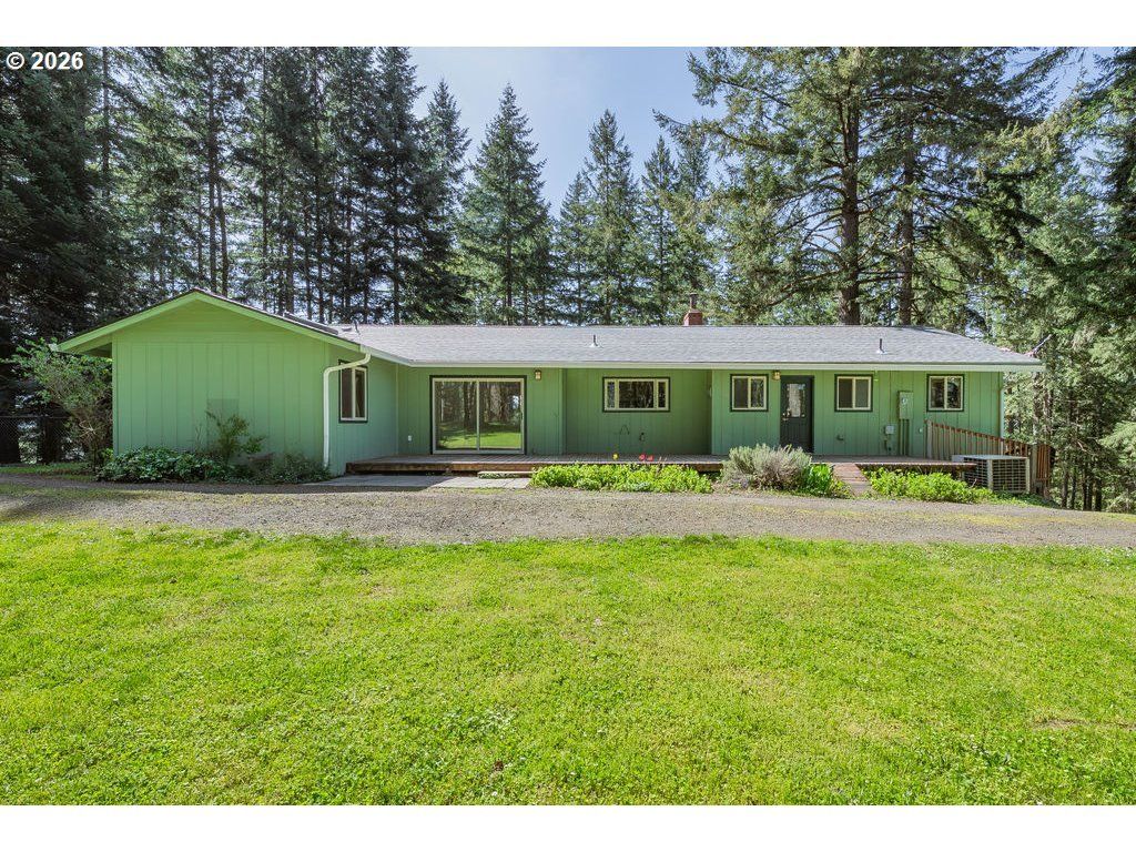 942 Osprey Dr, Umpqua