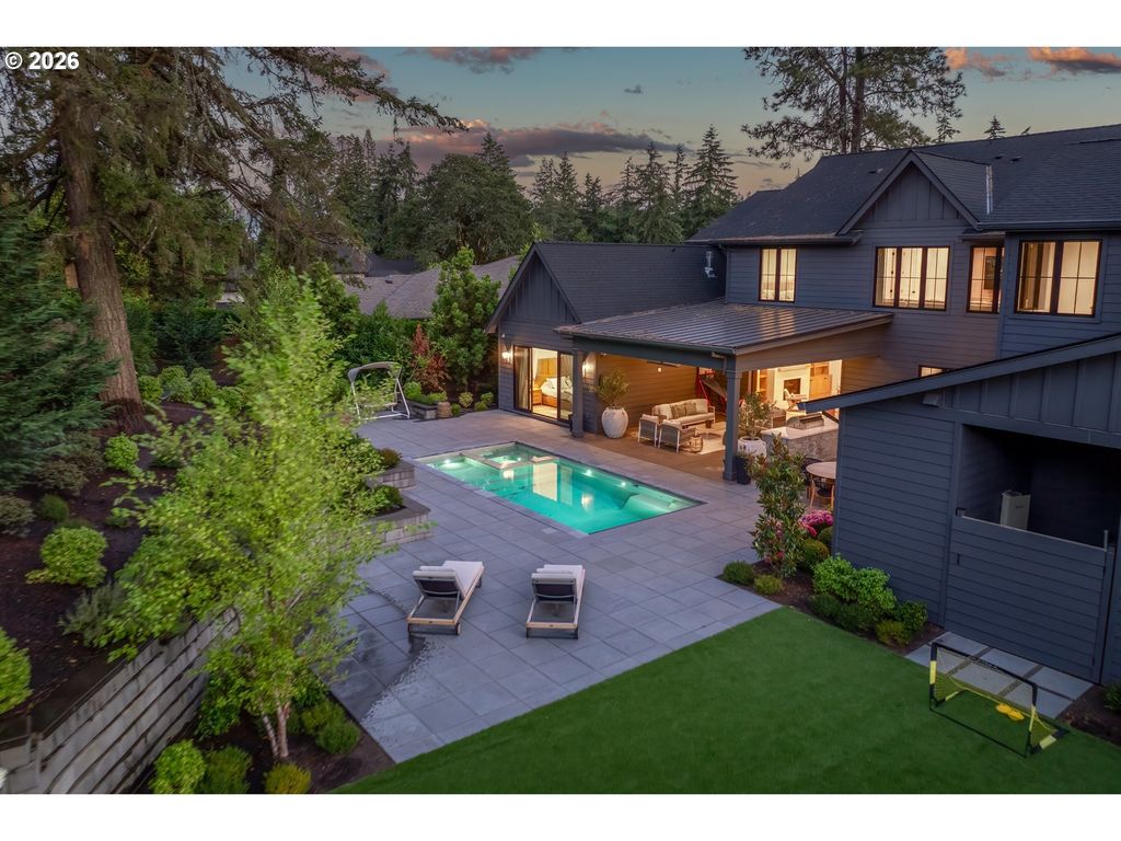 13800 Goodall Rd, Lake Oswego
