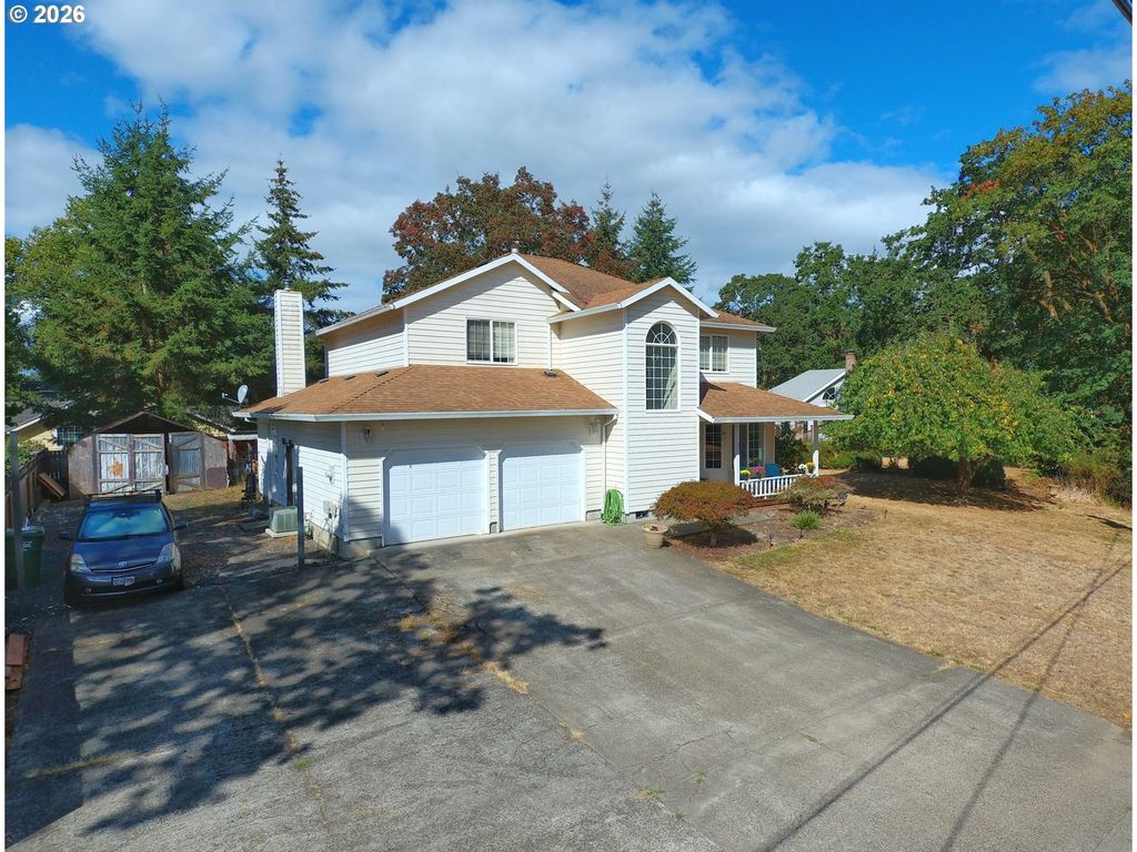 455 Grey Cliffs Dr, St. Helens