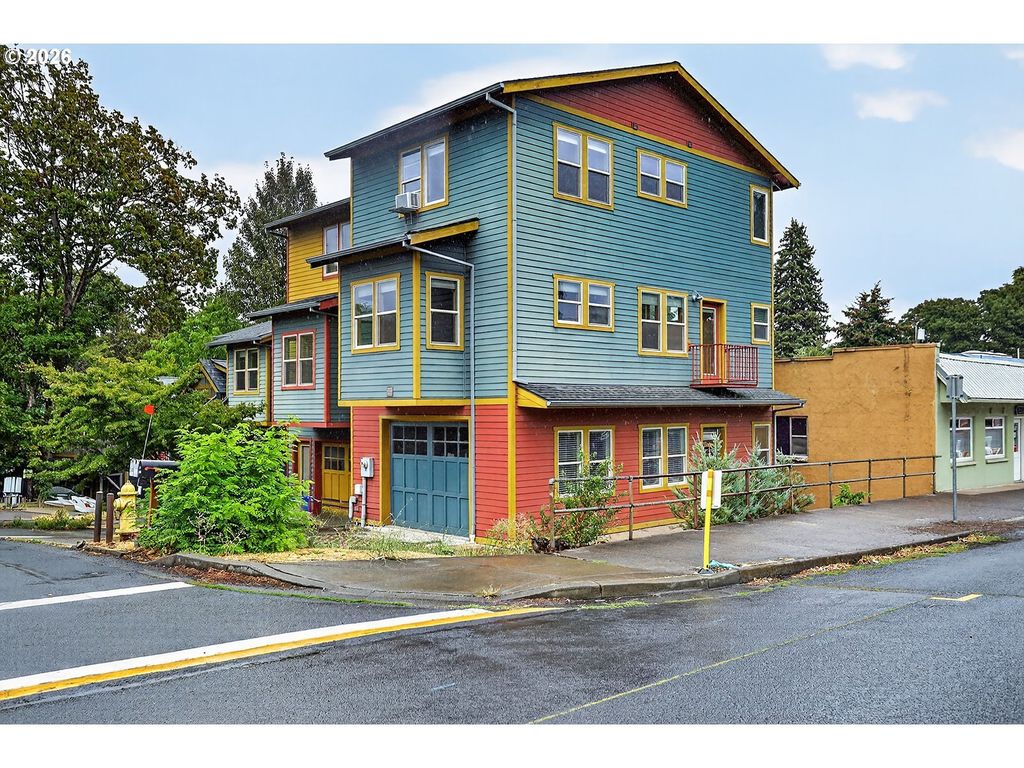 1404 May St, Hood River