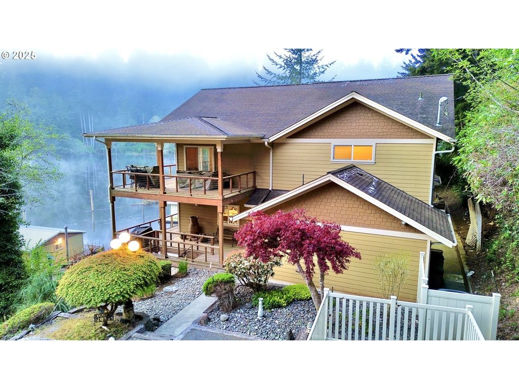 70946 Devore Arm Road, Lakeside