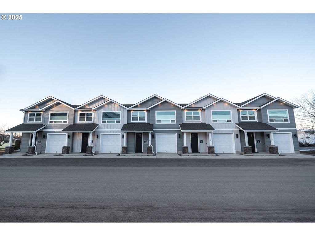 107 W Alder Suite A St, Joseph