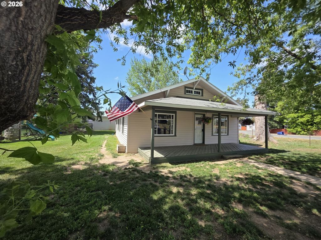 395 Center St, North Powder