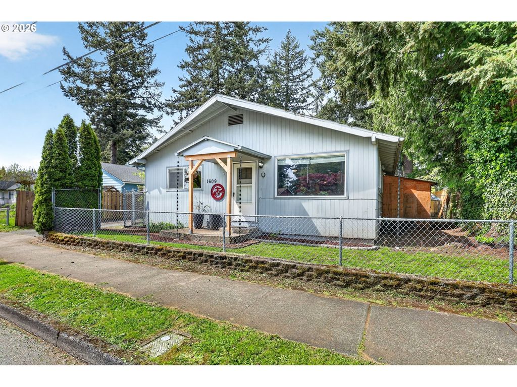 1609 Se 148th Ave, Portland