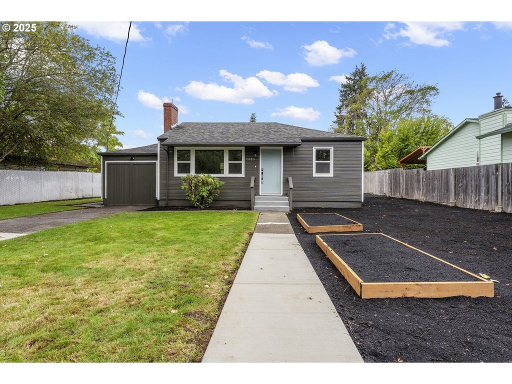 2333 Se 124th Ave, Portland