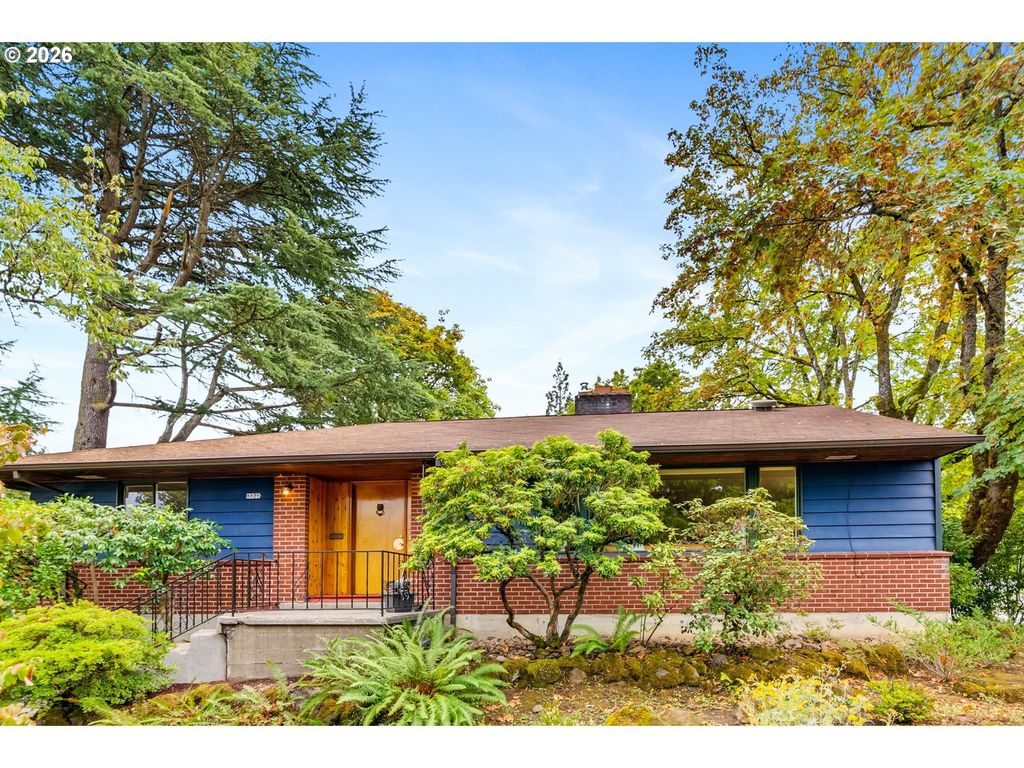 6626 Se Stark St, Portland