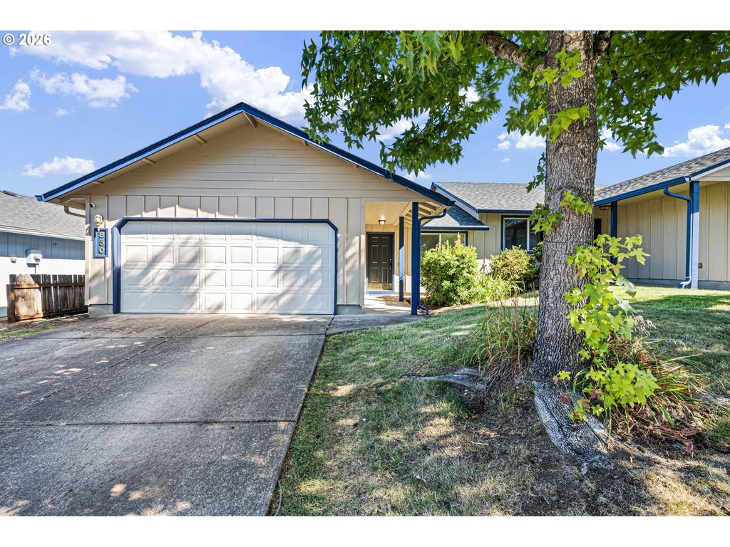 850 E Benjamin Ave, Cottage Grove